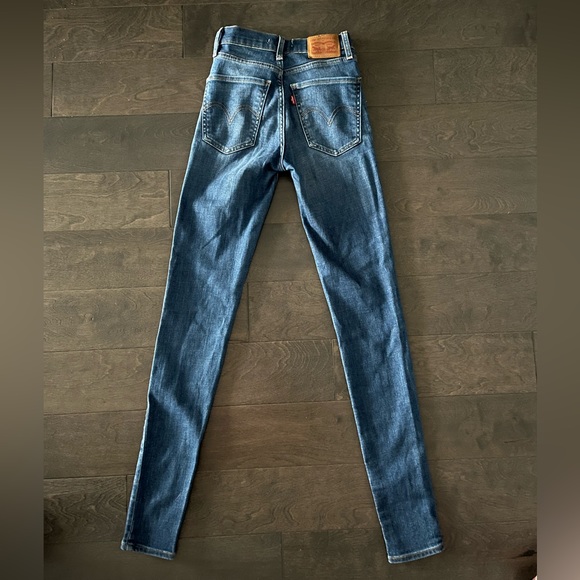 Levi’s Skinny Jeans - Picture 5 of 9